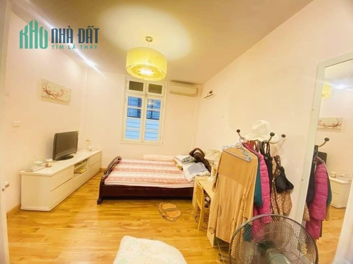 Bán gấp nhà Trần Đại nghĩa, 43m x 4 tầng x giá 5 tỷ cực gần phố