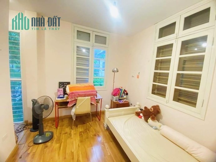 Bán gấp nhà Trần Đại nghĩa, 43m x 4 tầng x giá 5 tỷ cực gần phố