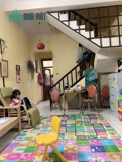Bán nhà Phố Chùa Láng 50m 3 Tg MT 4m nhỉnh 4 tỷ chỉ việc sách vali về sống