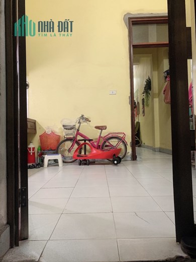 Bán nhà Phố Chùa Láng 50m 3 Tg MT 4m nhỉnh 4 tỷ chỉ việc sách vali về sống