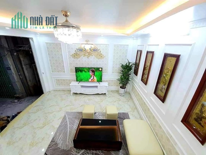 Bán nhà riêng phố Đại  La, Hai Bà Trưng, Hà Nội, 35m, full nội thất cao cấp y hình chỉ hơn 3 tỷ
