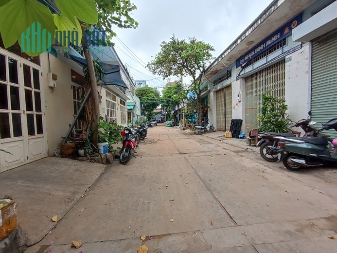 Bán nhà HXH Luỹ Bán Bích, TP 70m2 ngang 4.1m hẻm 8m khu an ninh giá quá rẻ, chỉ 5 tỷ xxx