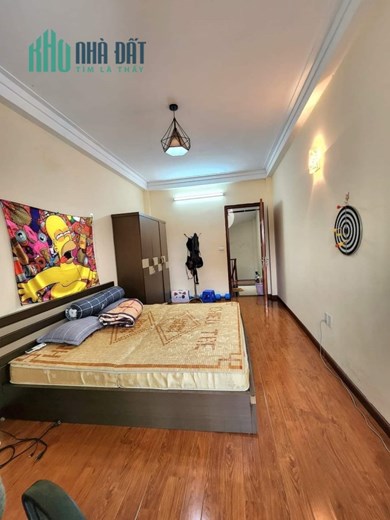 Bán nhà đẹp giá rẻ đường Hoàng Mai, ô tô đỗ cổng, tặng nội thất đẹp 40m2, ̀ 5 tầng thoáng sáng