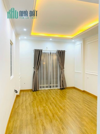 Nhà 5 tầng Thạch Bàn chỉ 3.05 tỷ, LH 0977790353