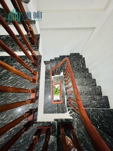 Nhà 5 tầng Thạch Bàn chỉ 3.05 tỷ, LH 0977790353