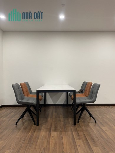Cho thuê dự án MIPEC xuân Thủy 110m2 full đồ 21tr lh 0394392185