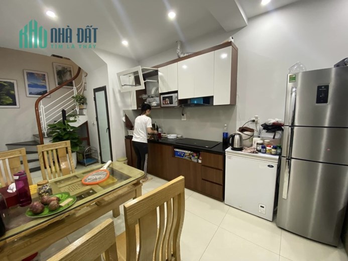Bán nhà định công 38m2x5T,thoáng,đẹp,gần oto,giá 3,48 tỷ