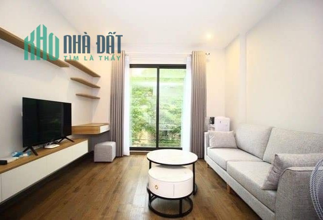 Bán CHDV Cầu Giấy 9T x 62m x 14.8 tỷ, ô tô, thang máy, dòng tiền cao