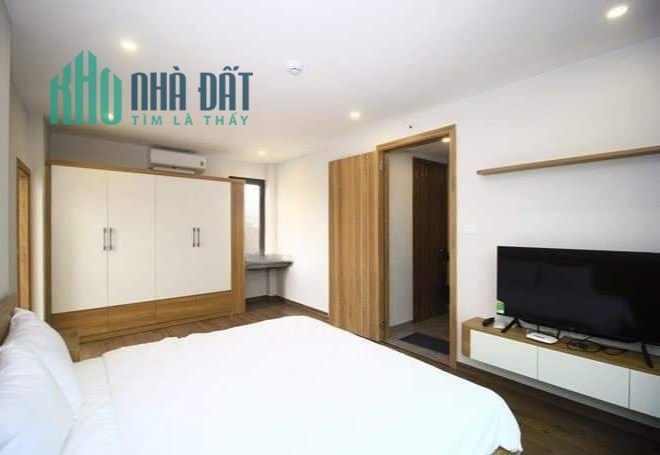 Bán CHDV Cầu Giấy 9T x 62m x 14.8 tỷ, ô tô, thang máy, dòng tiền cao
