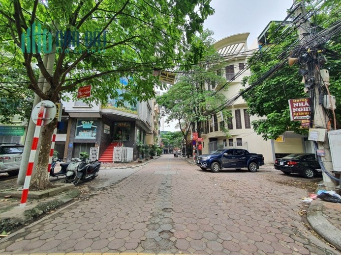 Bán nhà quận Cầu Giấy Nguyễn Ngọc Vũ 76m mặt tiền 5.5m gần phố xây CCMM quá đẹp nhỉnh 7 tỷ lh