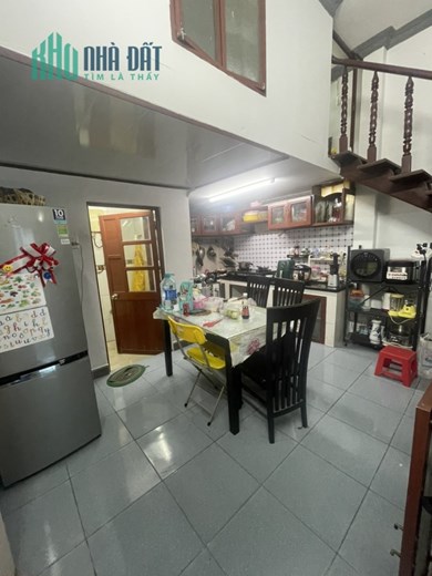 Nhà 4 phòng ngủ đường Hương Lộ 2, Bình Tân, 42m2, 4PN, giá 3 tỷ 5  TL.