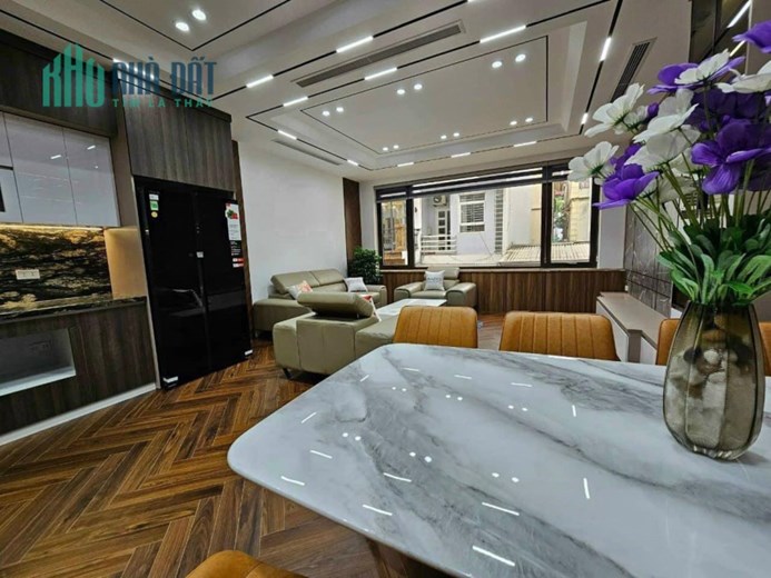 Nhà đẹp phân lô Nguyễn Văn Cừ-Long Biên, 60m x 6tầng, thang máy, gara, full nội thất
