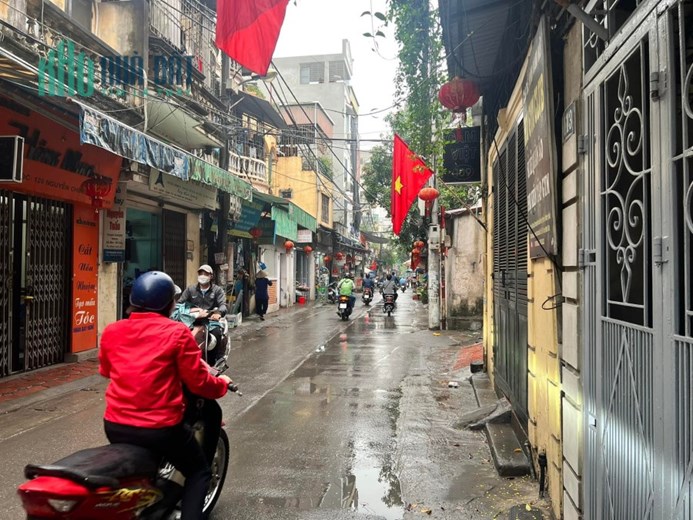 NHÀ MẶT PHỐ NGUYỄN CHÍNH 60M , MT 5M , GIÁ 7 TỶ GIÁ TRONG NGÕ - NGAY SÁT TRUNG TÂM THƯƠNG MẠI