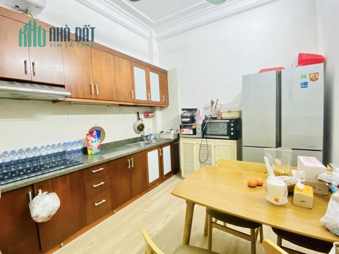Bán nhà riêng quận Thanh Xuân, 28m, 4 tầng vài bước chân ra mặt phố ô tô tránh nhỉnh 3 tỷ