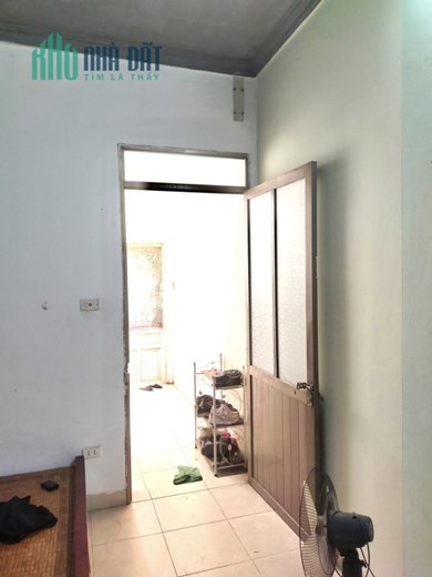 Chủ cần bán gấp nhà mặt phố Trung Liệt, Đống Đa, 42m2 x 3.5 tầng, kinh doanh sầm uất, sổ nở hậu