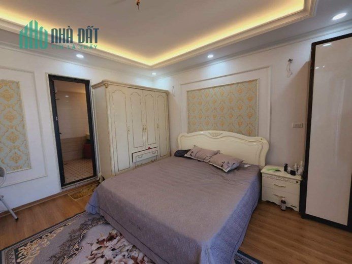 Đống Đa, nhà đẹp Hoàng Cầu 62m 6 tầng. MT6.5m. Vỉa hè, Kinh doanh, Phân lô, oto. Chỉ 16 tỷ.