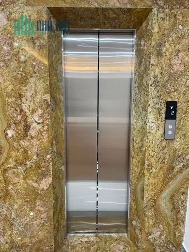 CHO THUÊ NHÀ KINH DOANH , Ô TÔ NGUYỄN CHÍ THANH, ĐỐNG ĐA 45m, 6t, thang máy chỉ 45 triệu