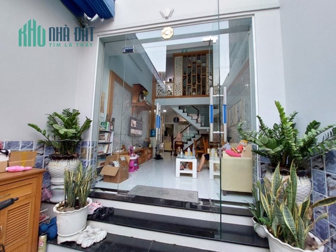 Bán gấp nhà MT Đường 31 Nguyễn Duy Trinh, Q.2,SHR, 4 Tầng, 58m2, ngang 4.5m, 7.5 Tỷ Nhỉnh