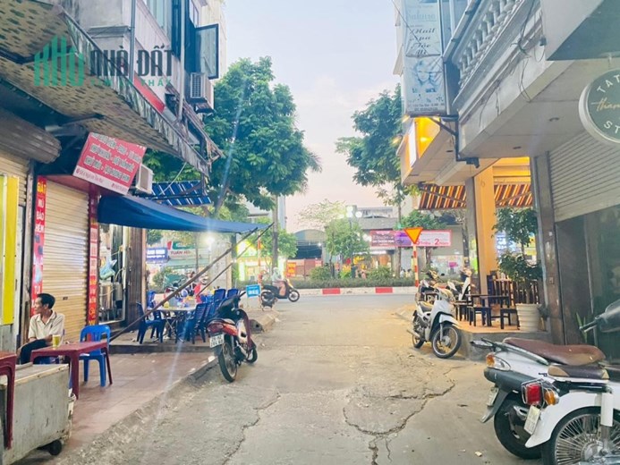 Bán Nhà Phố Tân Mai, vỉa hè, Kinh doanh 55m x 5 tầng x 6 ngủ x giá 12tỷ