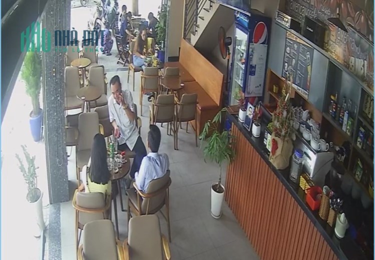 Sang quán cafe 80m2 tại Tân Phú, HCM, để lại toàn bộ đồ dùng, 290tr. Lh:0982127279
