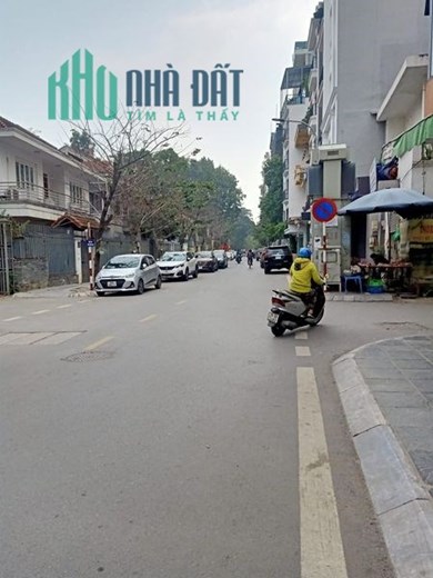 BÁN NHÀ 3 TẦNG CŨ PHỐ VÕNG THỊ 111M2 MT 12,5M GIÁ 11 TỶ