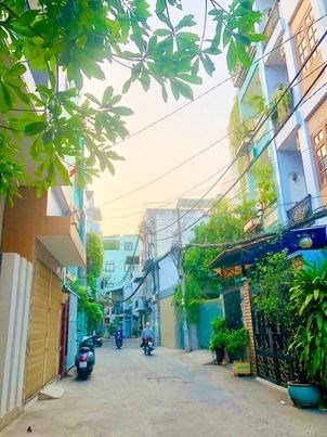 Doanh thu 45tr, Ngang 9m,Bán nhà HXH V1 Hoàng Hoa Thám Bình Thạnh,7 tỷ hơn