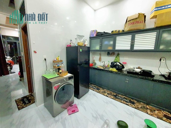 Nhà mới mặt tiền Hồ Thành Biên Phường 4 Quận 8 - 15 Triệu / Tháng