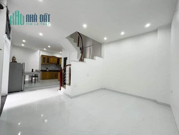 SIÊU PHẨM CẦU GIẤY-  NHÀ MỚI 8PN FULL NỘI THẤT - SÁT BIỆT THỰ - NGÕ NÔNG - OTO- CỰC HIẾM - KINH