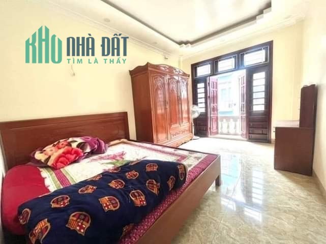 Bán gấp nhà mặt phố DT 48m tại Hoa Bằng - Cầu Giấy
