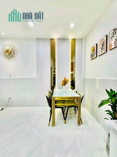 Nhà mới 3 phòng ngủ, xây BTCT, sân thượng