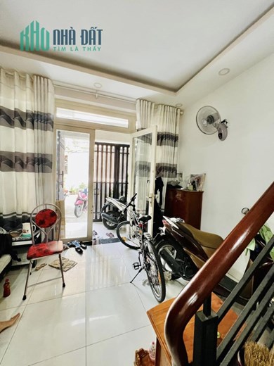 LÊ QUANG ĐỊNH - HXH - 4 TẦNG - TRƯỚC NHÀ ĐẬU ĐƯƠC 5 XE HƠI - SỔ VUÔNG.