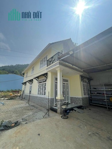 ( Hot Hot ) Cần bán gấp Nhà đẹp tại Thái Phiên Đà Lạt 200m2 giá chỉ 2.6 tỷ