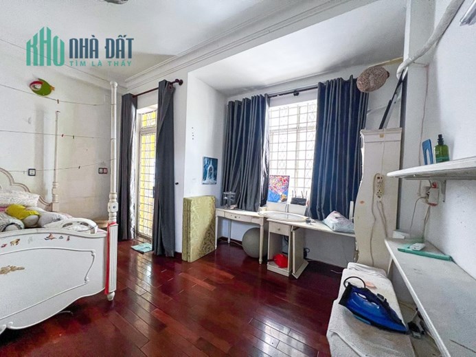BÁN NHÀ QUẬN 3 SÁT HXH 60M2 NGANG 5M 4 TẦNG BTCT SÂN THƯỢNG TRẦN QUANG DIỆU 8 TỶ.