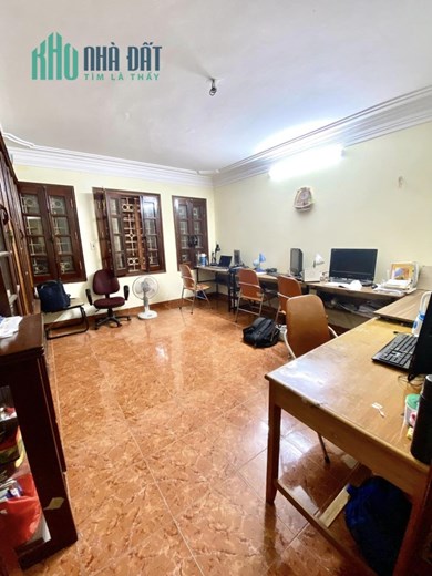 Bán nhà Nguyễn Ngọc Vũ, Trung Hòa 55m2, 5 tầng NGÕ THÔNG THOÁNG, DÂN TỰ XÂY chỉ hơn 7 tỷ