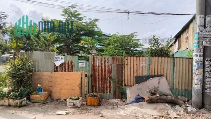 ban dat quan 7 goc 2 mat tien phu thuan 172 m2 gia re