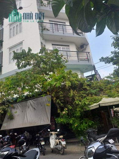 ban dat quan 7 goc 2 mat tien phu thuan 172 m2 gia re