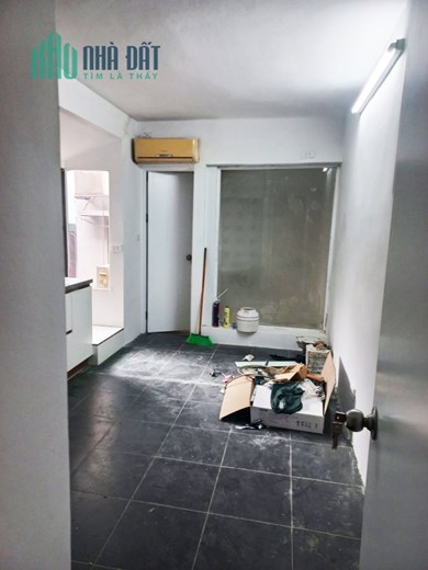 Bán nhà gấp Tập thể tầng 3 Phố Lương Định Của giá 2.45 tỷ, DT 80m2. SĐCC