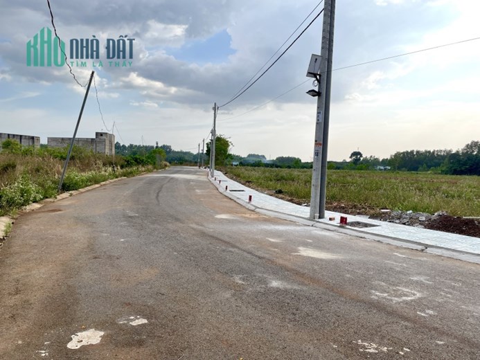 Cần bán đất gần nút giao Dầu Giây - Đồng Nai giá 900tr SHR