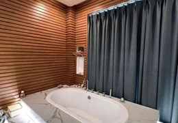 Nhà hẻm thông, 5 phòng ngủ, 3 tầng BTCT
