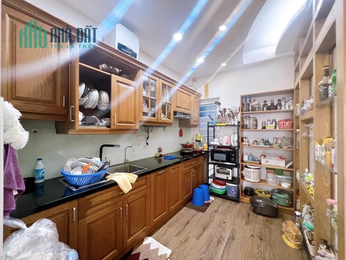 HÓT ! RẺ Kinh Doanh - Gara Ô TÔ-Bán nhà Quan Hoa gần Quận Ủy Cầu Giấy 9,3 tỷ (có thương lượng )52m2
