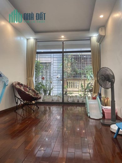 Nhà Hoàng Hoa Thám. 46m2 6T. MT4.3m. Cách ô tô 50m. Ngõ thông. Kinh doanh tốt. Thang máy. Giá: 8.5