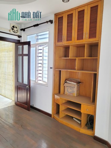 Cho thuê NNC đường nội bộ khu Bình Phú P10.Q6. Giá 20 triệu