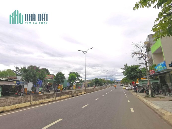 Bán nhà MT Hoàng văn Thái Liên Chiểu 3 tầng 115m2 chỉ nhỉnh 4 tỷ.