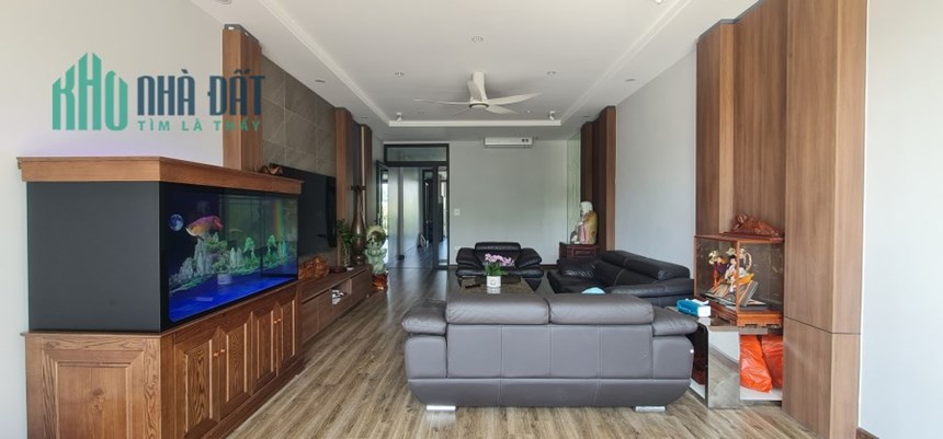 Siêu Phẩm Mặt Phố Nguyễn Văn Cừ, 6 Tầng, Thang Máy, cạnh Liền kề của Vingroup, 100m2, 28 tỷ