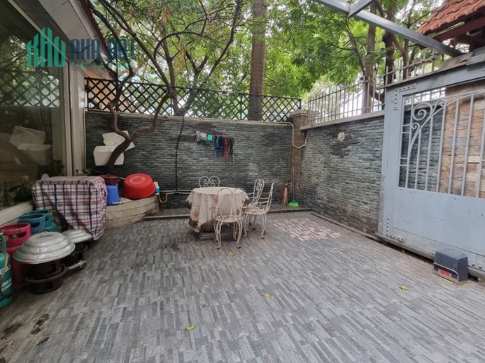 Biệt thự Ba Đình 110m2 4T MT8 10 tỷ. Cách phố 50m 0912288365.