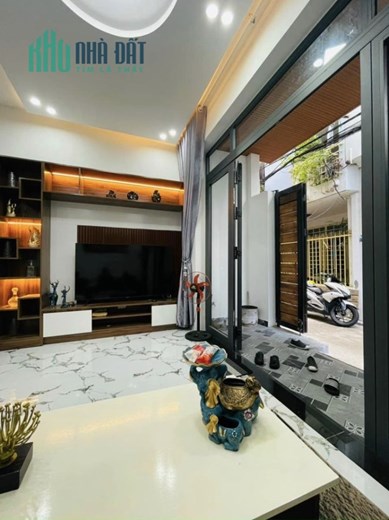 Nhỉnh 3 tỷ chút có nhà kiệt rộng Hoàng Diệu gần đường chính