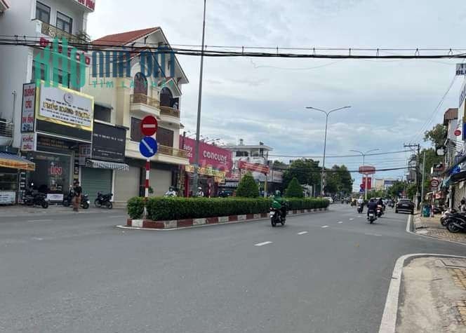 BÁN ĐẤT NGUYỄN AN NINH TP DĨ CẦN BÁN GẤP. GIÁ CHỈ 34TR/M2. VỊ TRÍ ĐẮC ĐỊA KINH DOANH ĐA NGHÀNH NGHỀ.