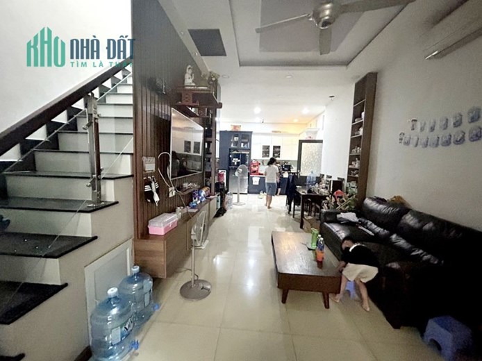 Bán Nhà đường Trần Quang Cơ Q.Tân Phú 102M2