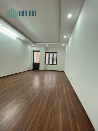 Bán nhà mặt đường số 694 Thiên Lôi, 69m x 4 tầng độc lập GIÁ 6.86 tỉ vị trí cực đẹp