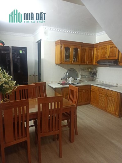 Bán nhà ngõ 45 Kiều Sơn 60m x 3.5 tầng có sân cổng cực rộng, GIÁ 2.98 tỉ Full nội thất